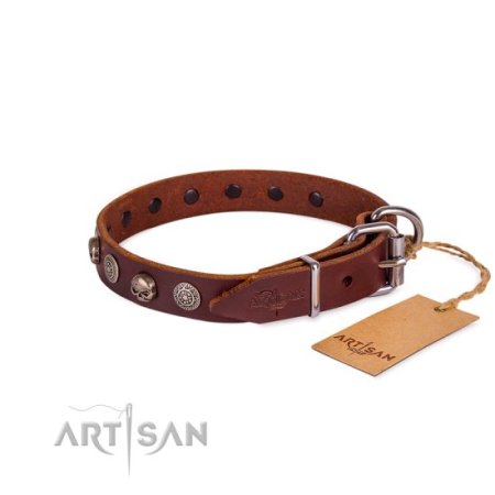 Hundehalsband Totenkopf im Braun