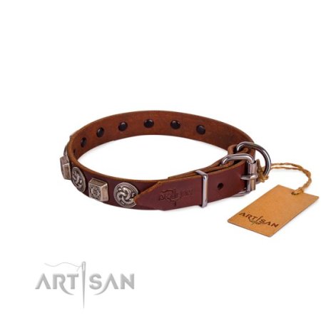 Enges Lederhalsband von FDT Artisan "Geheimnis der Kelten"