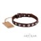 Elegantes Leder Halsband mit runden Platten Dekor
