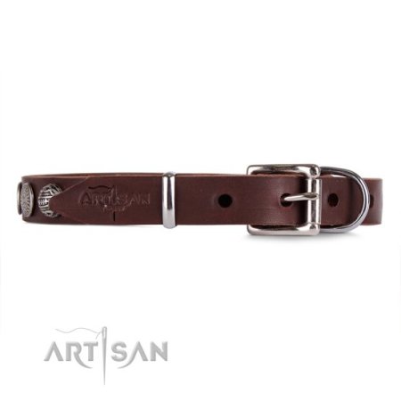 Elegantes Leder Halsband mit runden Platten Dekor