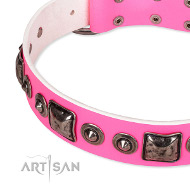 Lederhalsband Lederhalsband rosafarbig mit Design