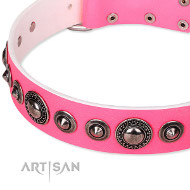 Lederhalsband Lederhalsband rosafarbig mit Designer Schmuck