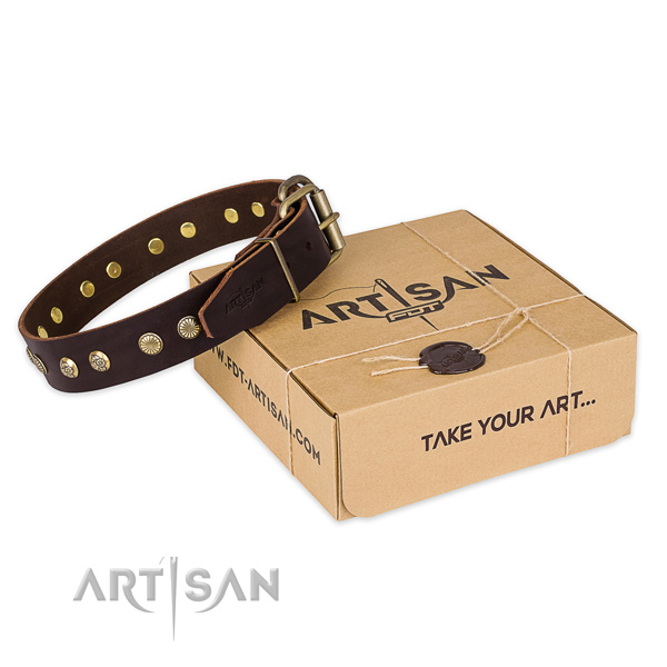 FDT Artisan Lederhalsband per Hand genietet