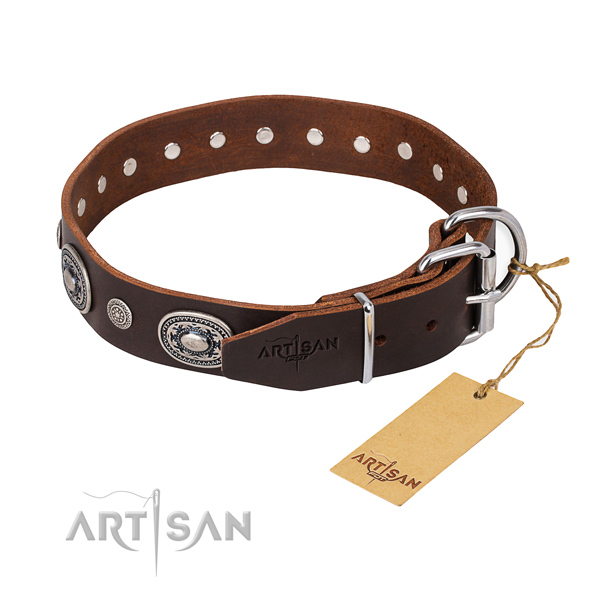 einzigartiges Artisan Halsband Leder