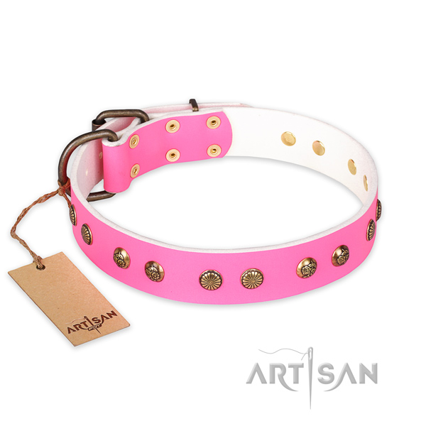 FDT Artisan rosafarbiges Lederhalsband "Flavor of Strawberry" FDT Artisan rosafarbiges Lederhalsband "Flavor of Strawberry"