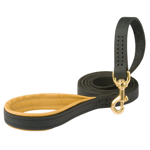 Leather dog leash with support material on the handle